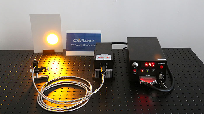 589nm 800mW Láser de fibra acopladaYellow Laser Beam